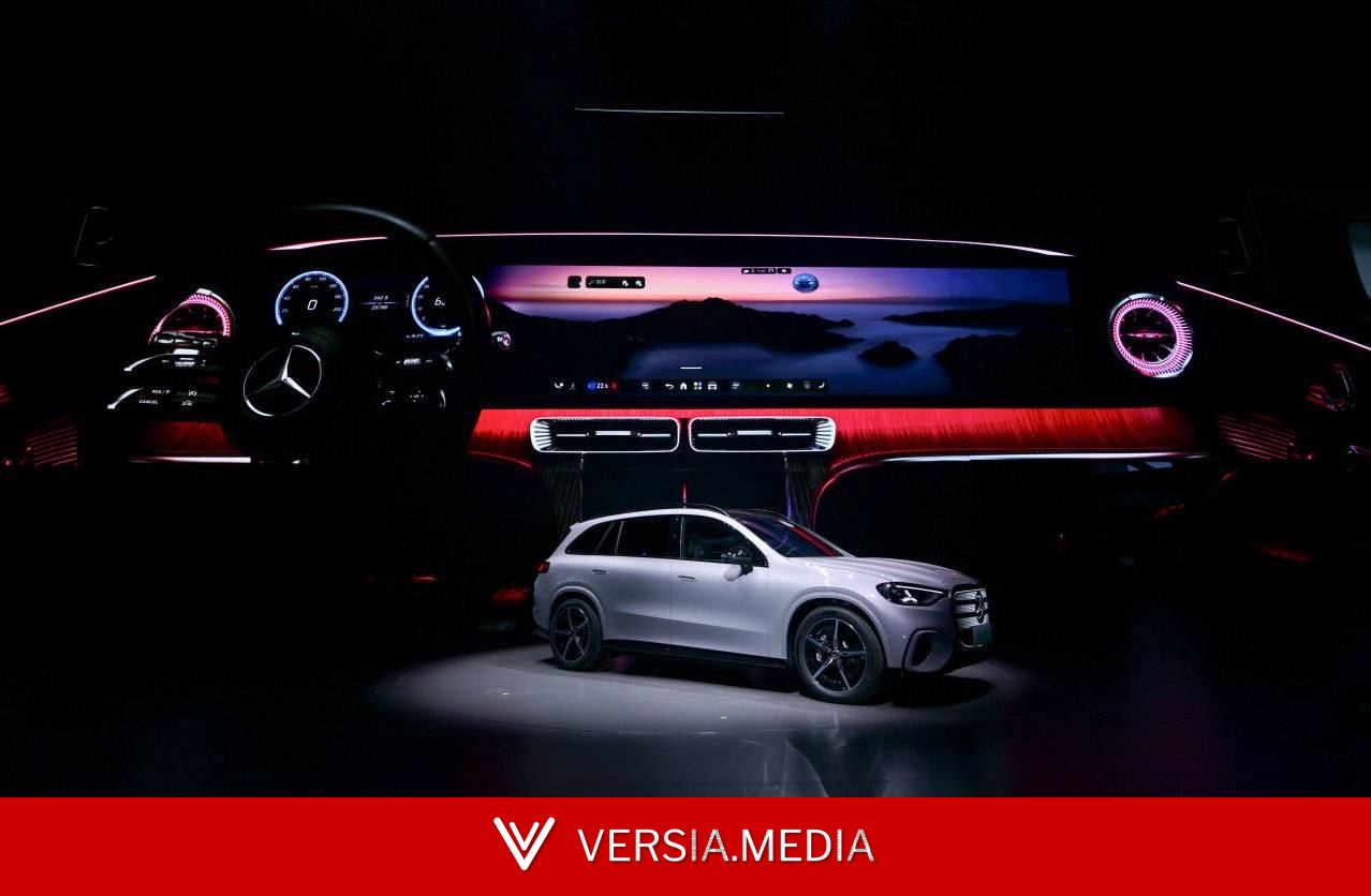 奔驰全新纯电 GLC 转型 AI,新版型同步开启预售,29.99 万元起